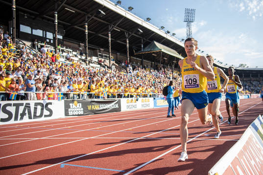 Andreas Almgren of Sweden