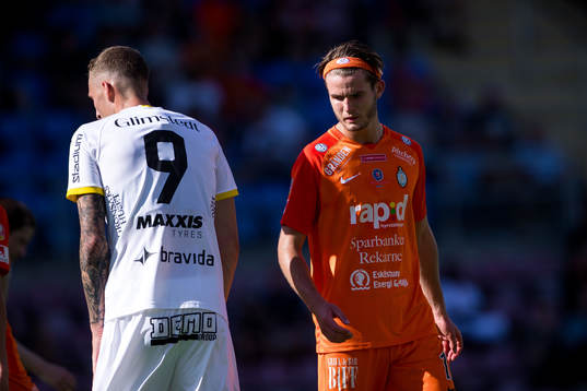 AFC Eskilstunas Wilhelm Loeper deppar