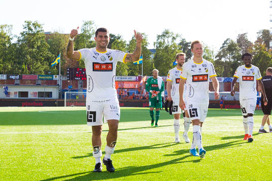 Häckens Paulinho jublar