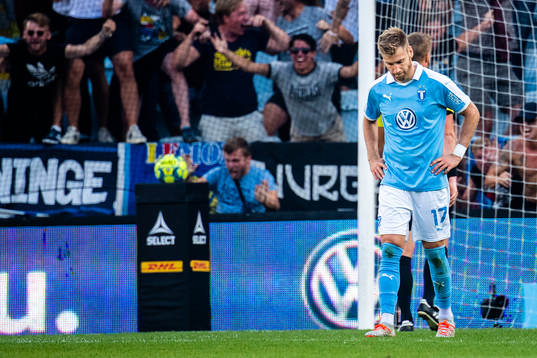 Malmö FFs  Rasmus Bengtsson deppar