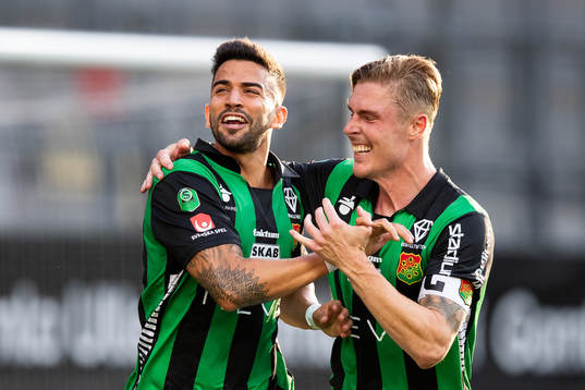 GAIS Paulo Marcelo jublar med Marcus Bergholtz