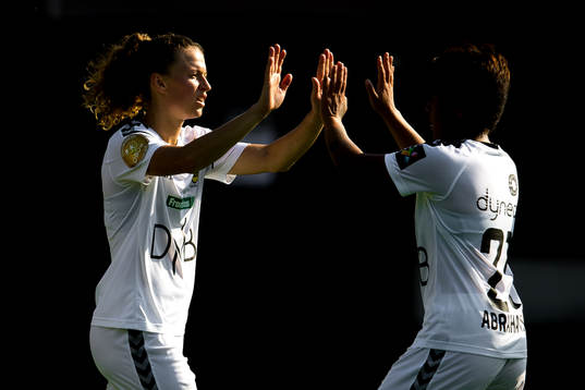 Synne Skinnes Hansen of LSK Kvinner celebrates with