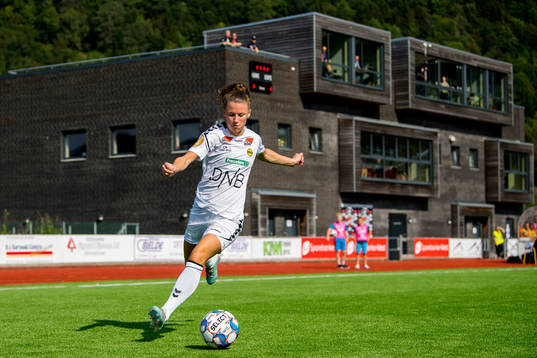 Synne Skinnes Hansen of LSK Kvinner