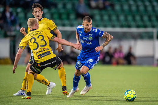 Elfsborgs Sivert Heltne Nilsen och Sundsvalls Pol Roige