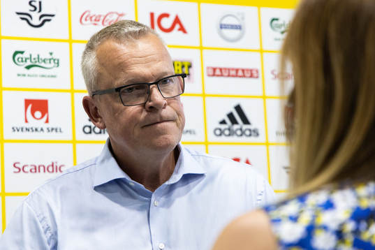 Head coach Janne Andersson of Sweden talks to media