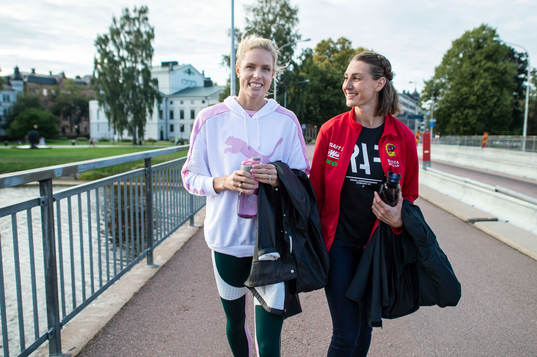 Sofie Skoog och Erika Kinsey