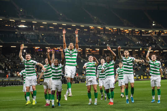 Players of Celtic celebrates