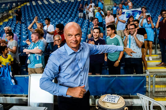 Uwe Rösler, head coach of Malmö FF celebrates