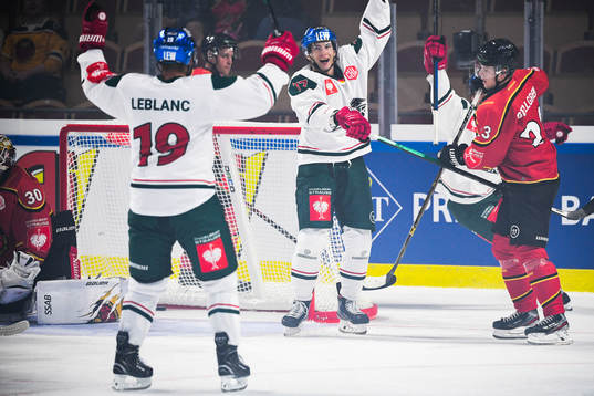 Jaroslav Hafenrichter of Augsburger Panthers  celebrates