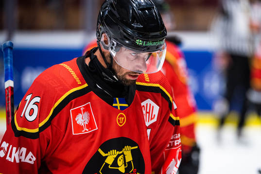 Niklas Olausson of Luleå looks dejected
