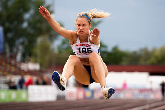 Malin Olsson, IFK Lidingö deltar i längdhopp