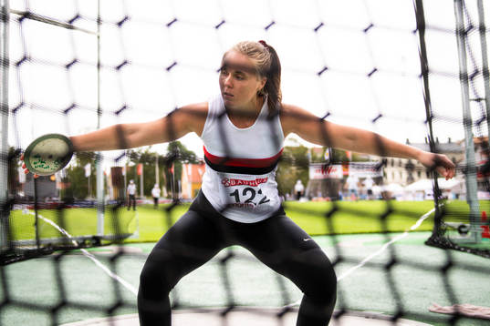 Lydia Sundin, Hässelby SK deltar i diskus