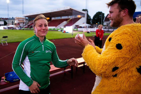 Malin Haglund, Ullevi FK blir friad till av maskoten