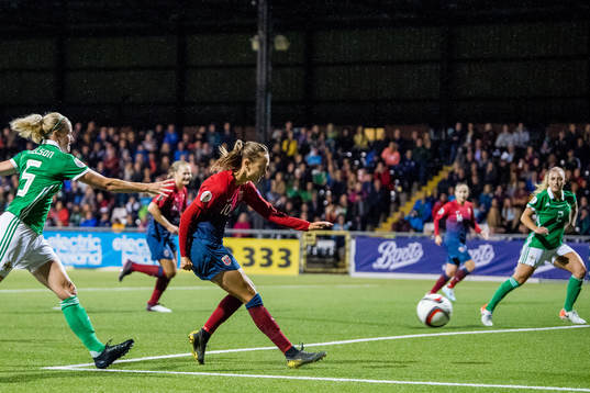 Caroline Graham Hansen of Norway scores 0-3