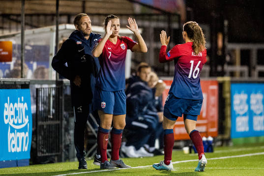 Martin Sjögren, head coach of Norway, substitutes Elise