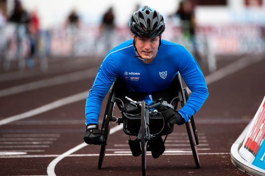 Niklas Almers, IFK Växjö deltar i racerunning & rullstol