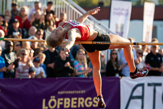 Evelina Erlandsson, IF Göta Karlstad deltar i höjdhopp