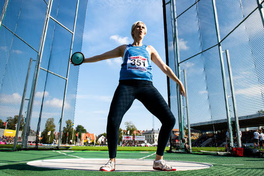 Heidi Schmidt, Spårvägens FK deltar i diskus