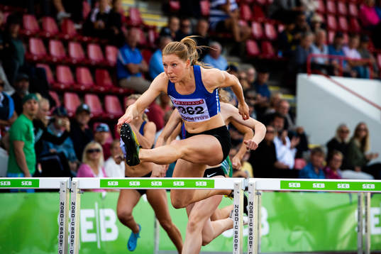 Emma Tuvesson, Spårvägens FK deltar i 100 meter häck