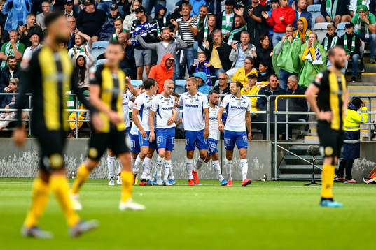 IFK Norrköpings spelare jublar
