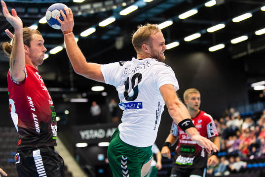 Helsingborgs David Florander skjuter