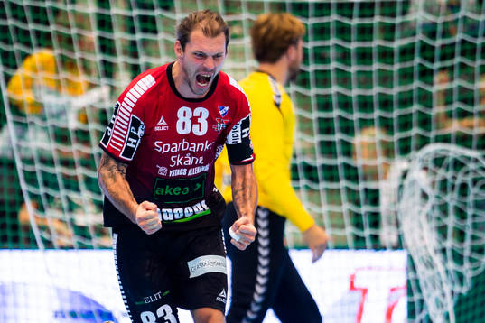 Ystads Fredrik Petersen jublar