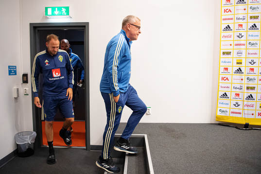 Andreas Granqvist and head coach Janne Andersson of the