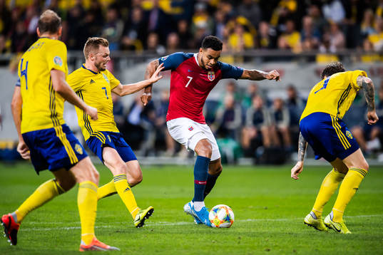 Sebastian Larsson and Victor Nilsson Lindelöf of Sweden