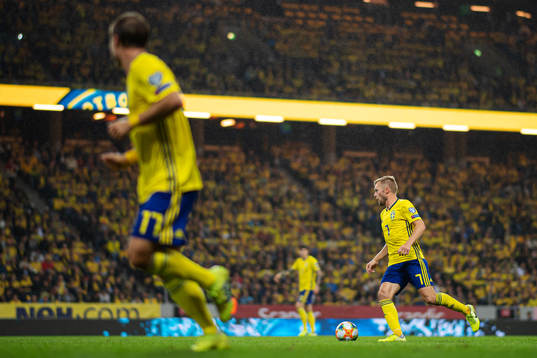 Sebastian Larsson of Sweden
