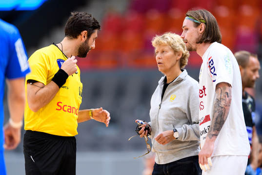 Domare Mirza Kurtagic, matchdelegat Monika Hagen och