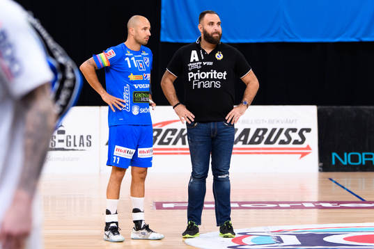 Skövdes Kristian Svensson och Redbergslids tränare Jasmin