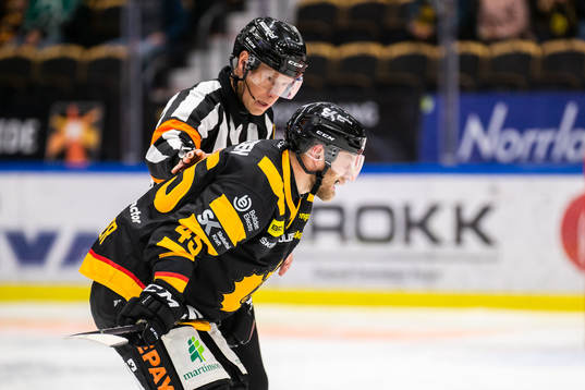 Skellefteå Oscar Möller har ont