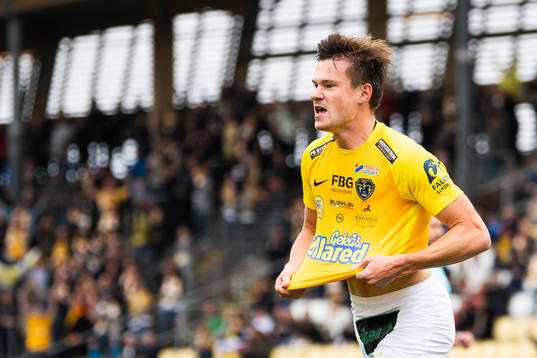 Falkenbergs Kirill Pogrebnyak jublar