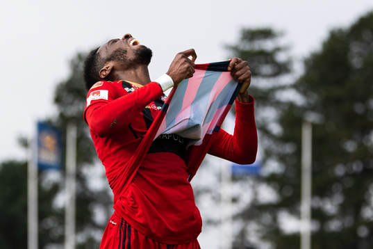 Östersunds Blair Turgott deppar