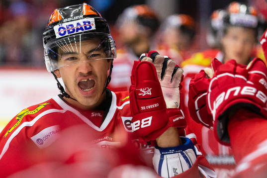 Örebros Shane Harper jublar