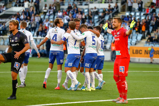 IFK Norrköpings spelare jublar