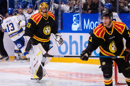 Brynäs målvakt Samuel Ersson deppar