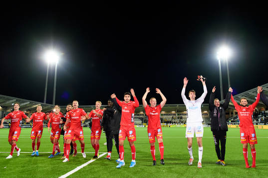 Elfsborgs spelare tackar publiken