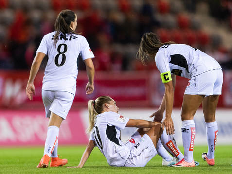 Elin Rubensson of Göteborg looks dejected