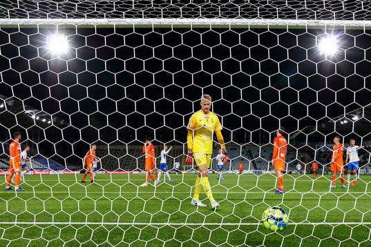 AFC Eskilstunas målvakt Ole Söderberg deppar