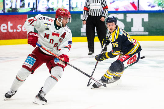 Modos Oscar Hedman och Södertäljes Nick Olesen