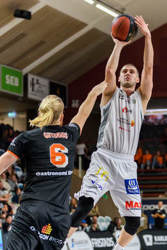 Köpings Niklas Larsson