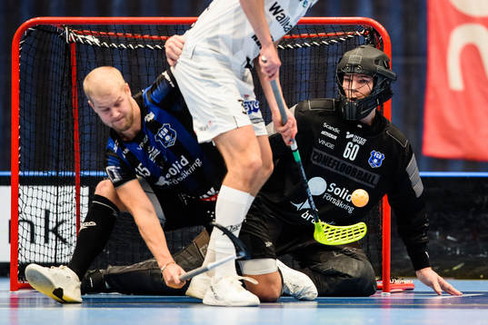 Helsingborgs Adam Berglund och målvakt Jonathan Edling
