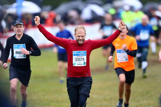 Lycklig motionslöpare i MK 30 km