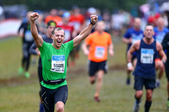 Lycklig motionslöpare i MK 30 km