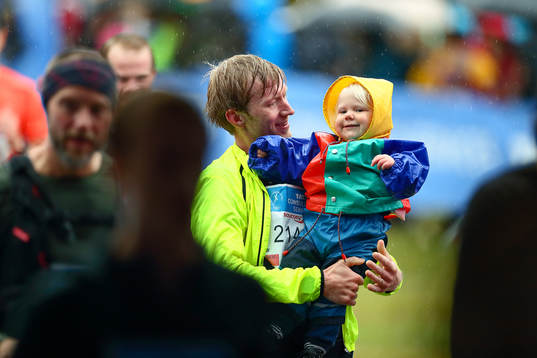 Lycklig motionslöpare i MK 30 km