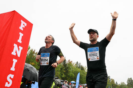 Lycklig motionslöpare i MK 30 km