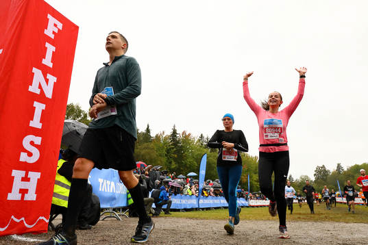 Lycklig motionslöpare i MK 30 km