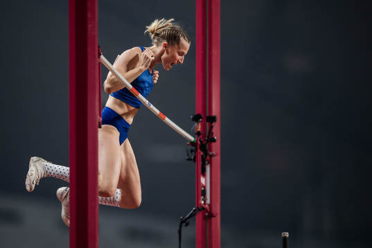 Anzhelika Sidorova of Russia clears 4,95 meters when