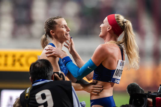 Anzhelika Sidorova of Russia and Sandi Morris of USA